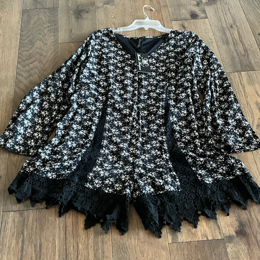 Black Floral Lace-Hem Women's Romper